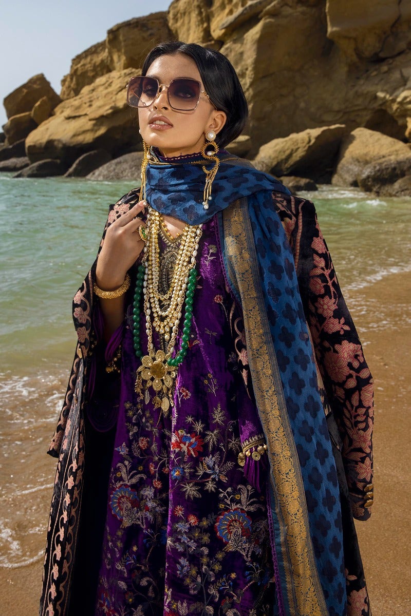 Sana Safinaz Winter Velvet Collection'21 D#6