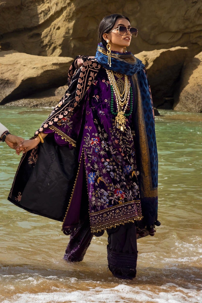 Sana Safinaz Winter Velvet Collection'21 D#6