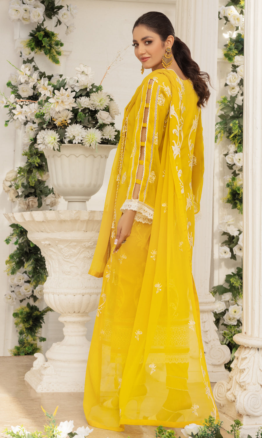 Shamooz Afreen Emb Chiffon`23 BAHAAR