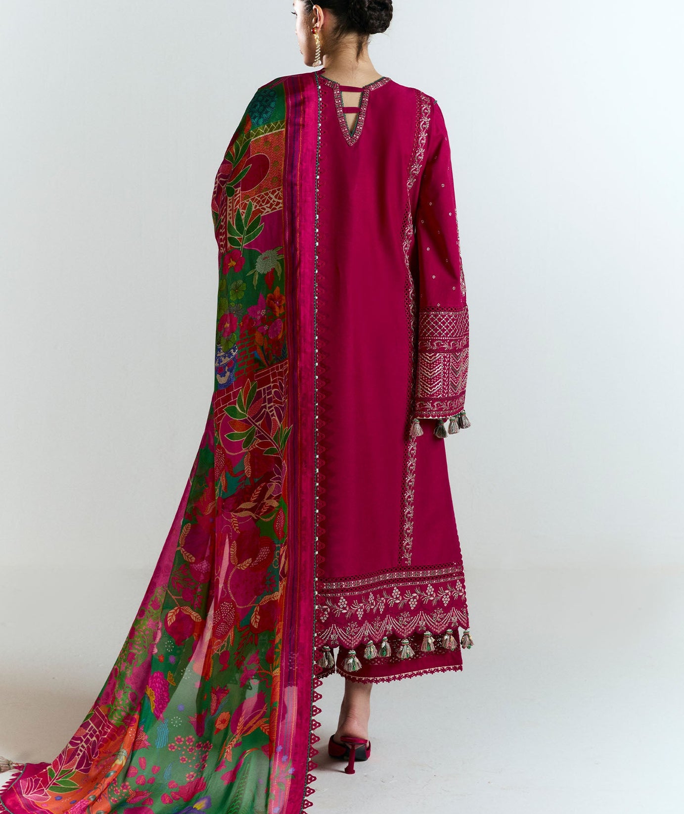 Hussain Rehar Nirmal S/S Luxury`25 (Saaha)