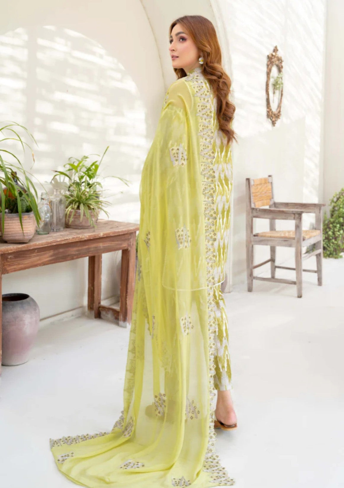 Humdum Ziva Emb Lawn'25 D#05