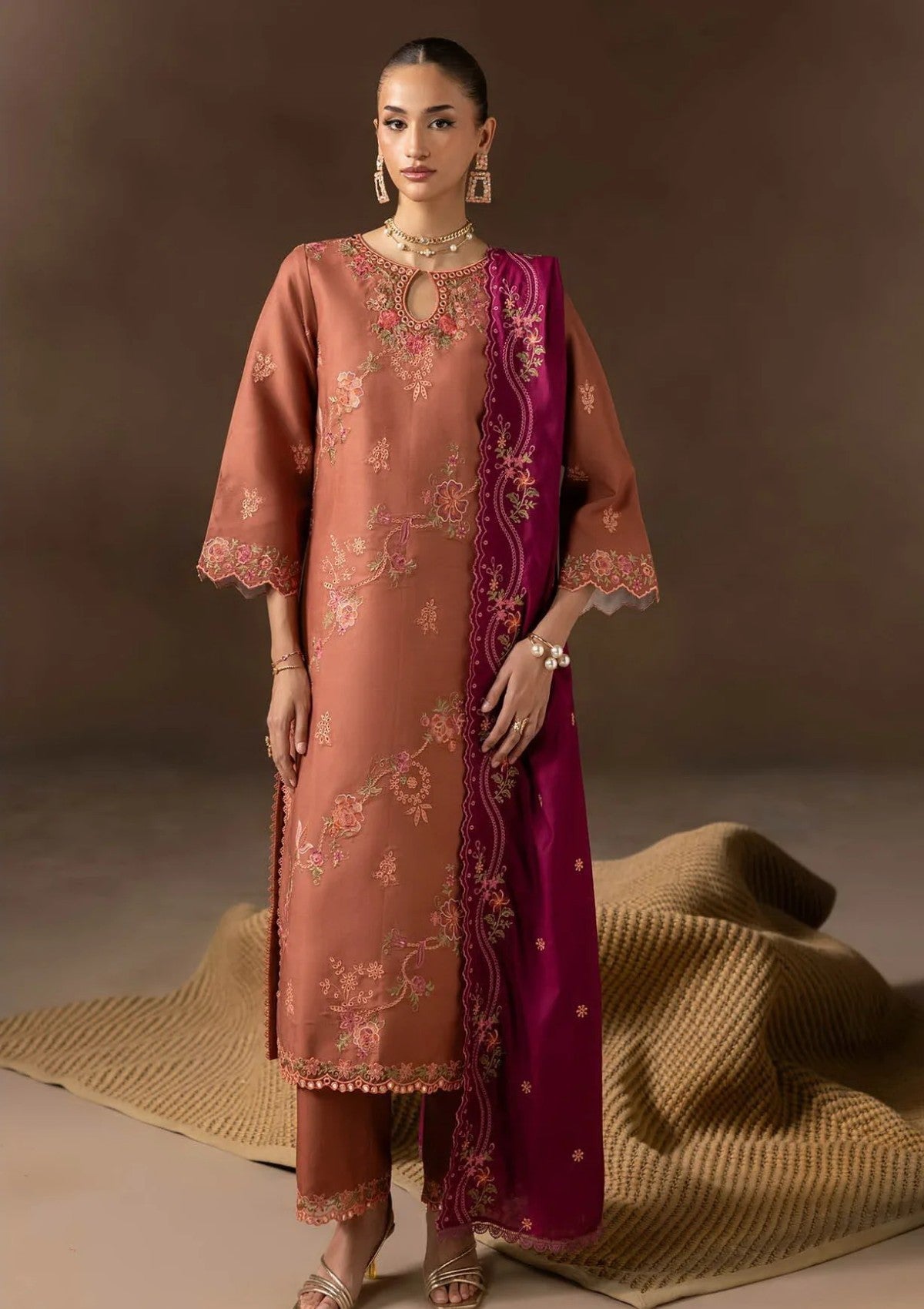 Raj Bari Sareen C/Kari Viscose`25 D#12