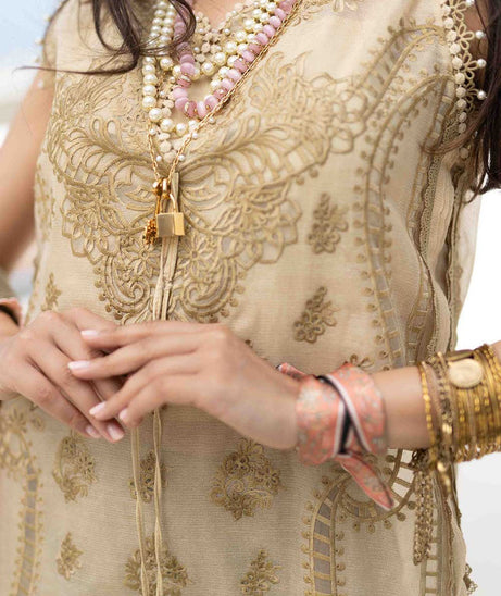 Sobia Nazir Luxury Lawn '22 D#10a