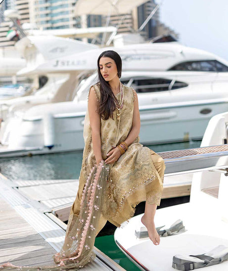 Sobia Nazir Luxury Lawn '22 D#10a