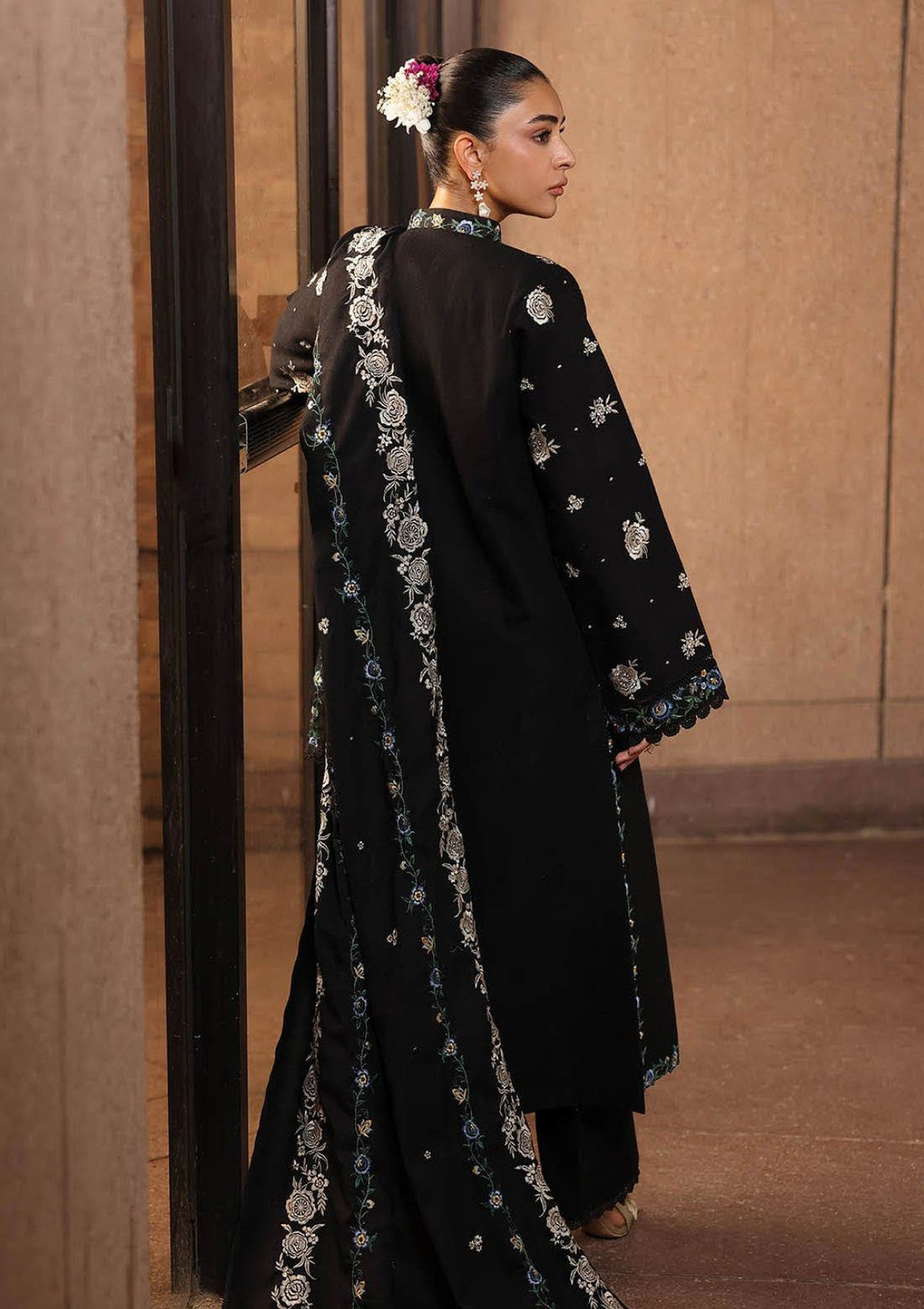 Raj Bari P/Winter Shawl`25 D#01