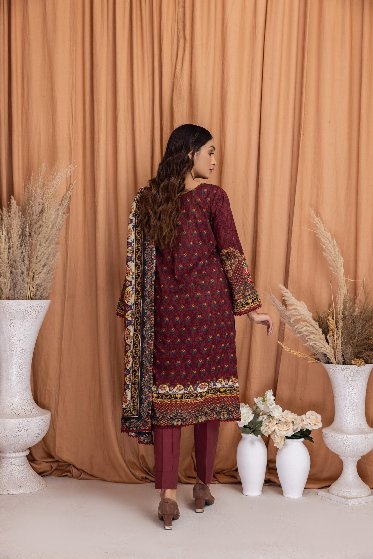 Regalia Salina Lawn`24 D#10