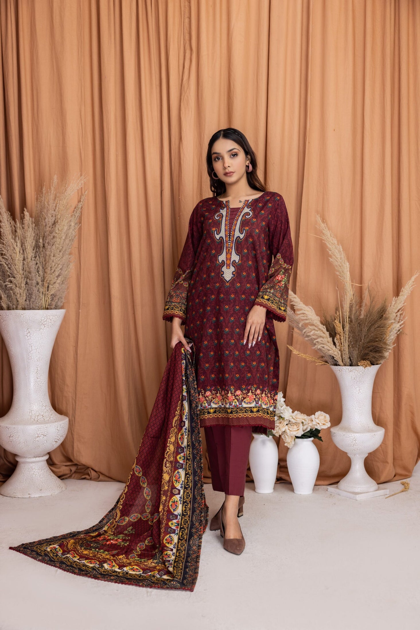 Regalia Salina Lawn`24 D#10