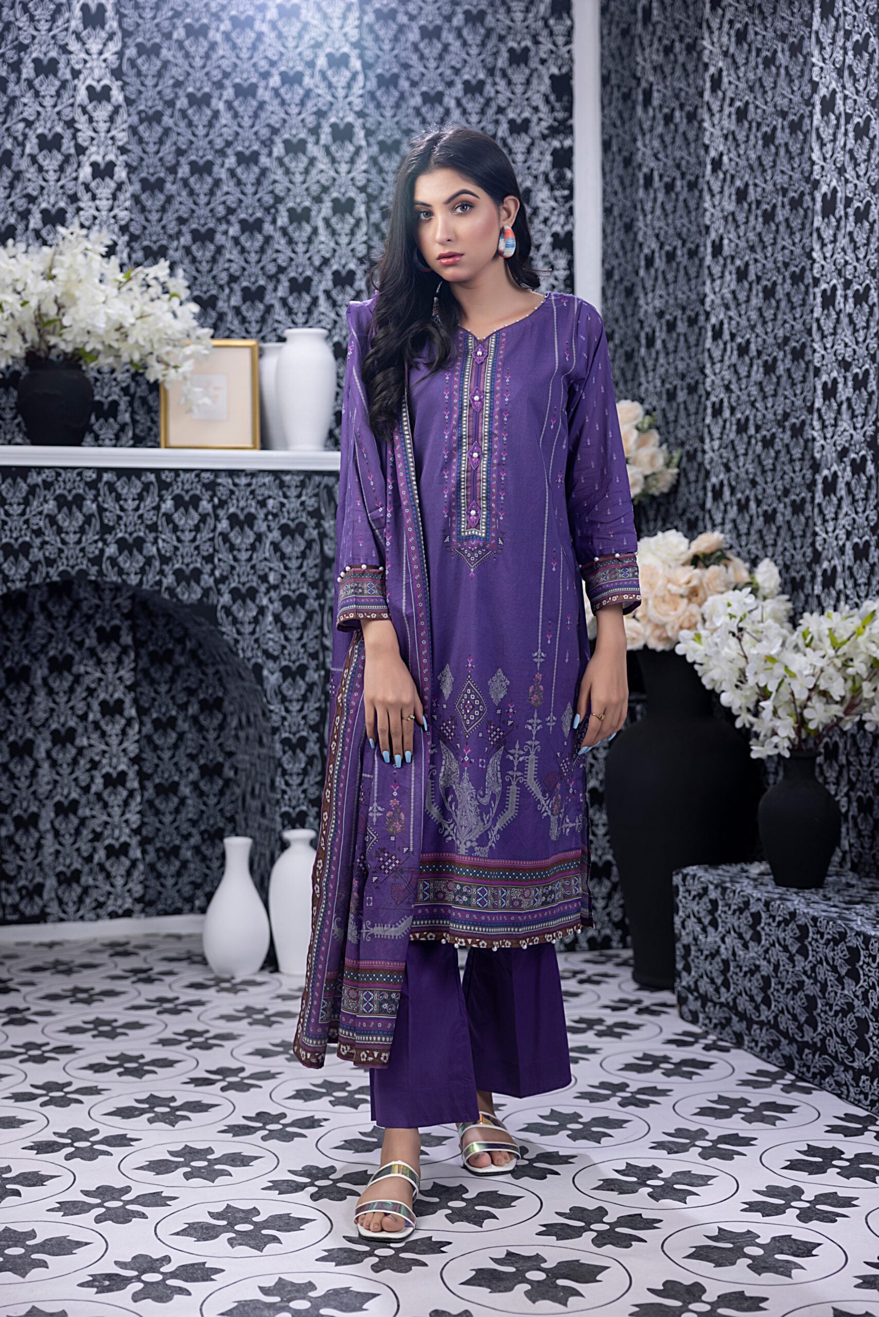Regalia Salina Lawn`24 (Vol-3) D#10