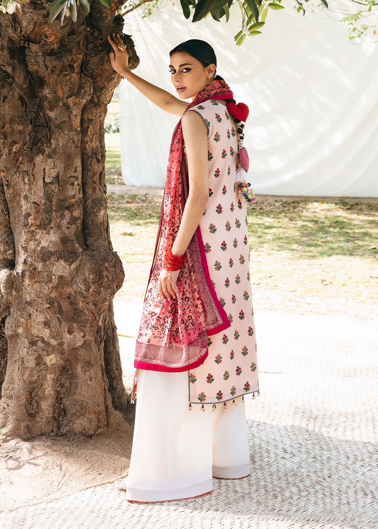 Hussain Rehar Mausam Lawn'23 D# ( Gaelic)