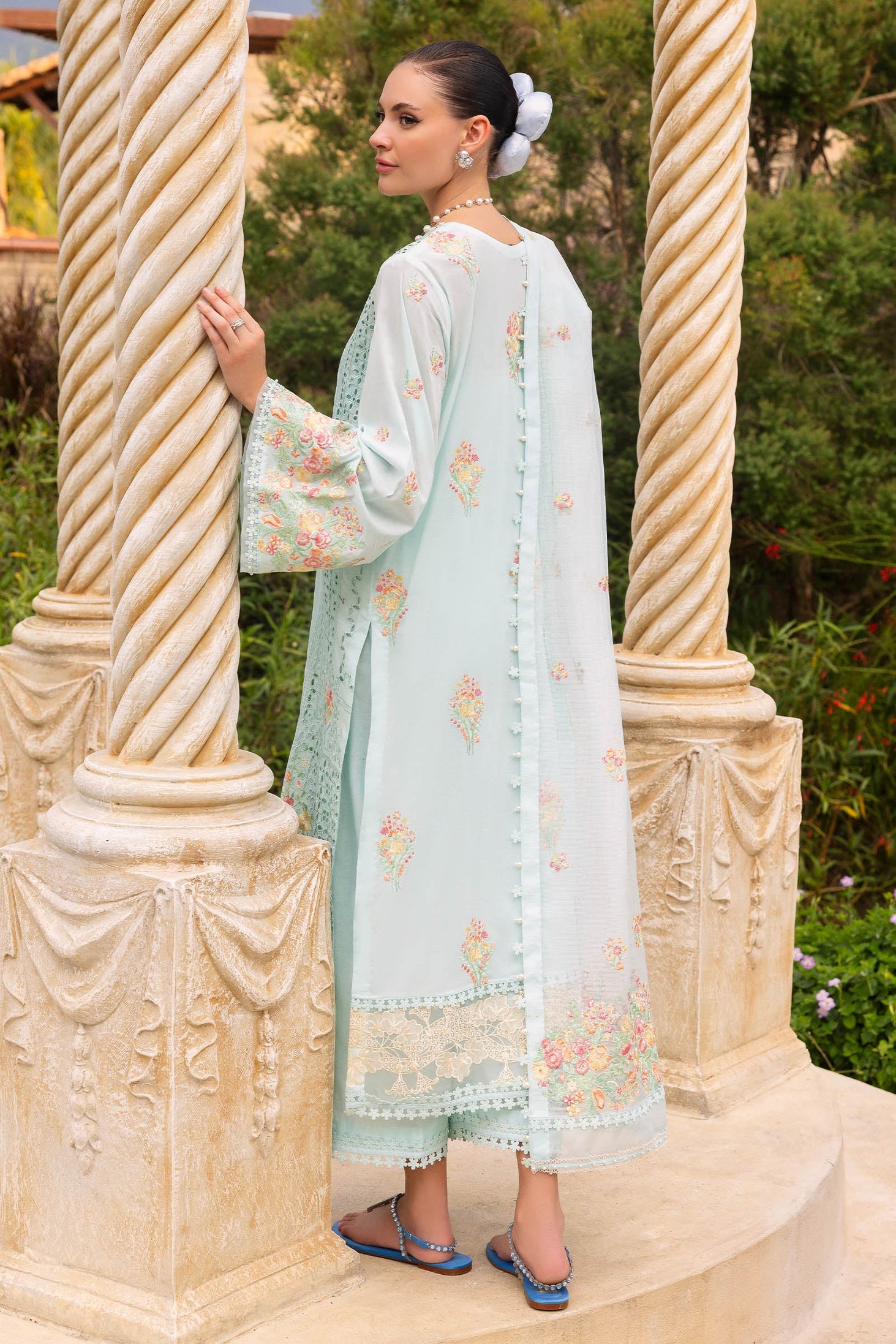 Muscari Luxury Emb Lawn`26 MLEC#08