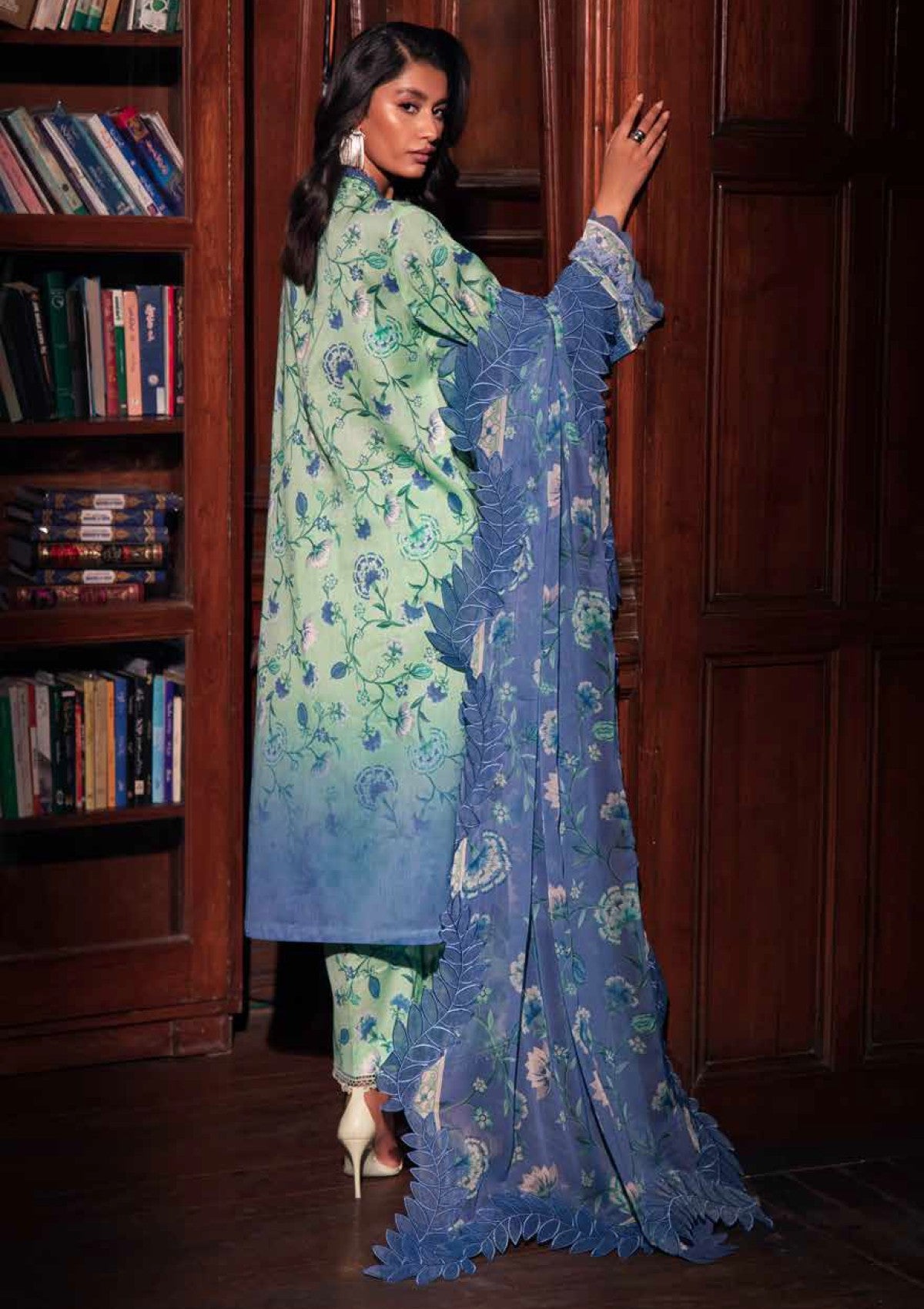 RA Nureh Glamgirl Emb Lawn'25 GL#15