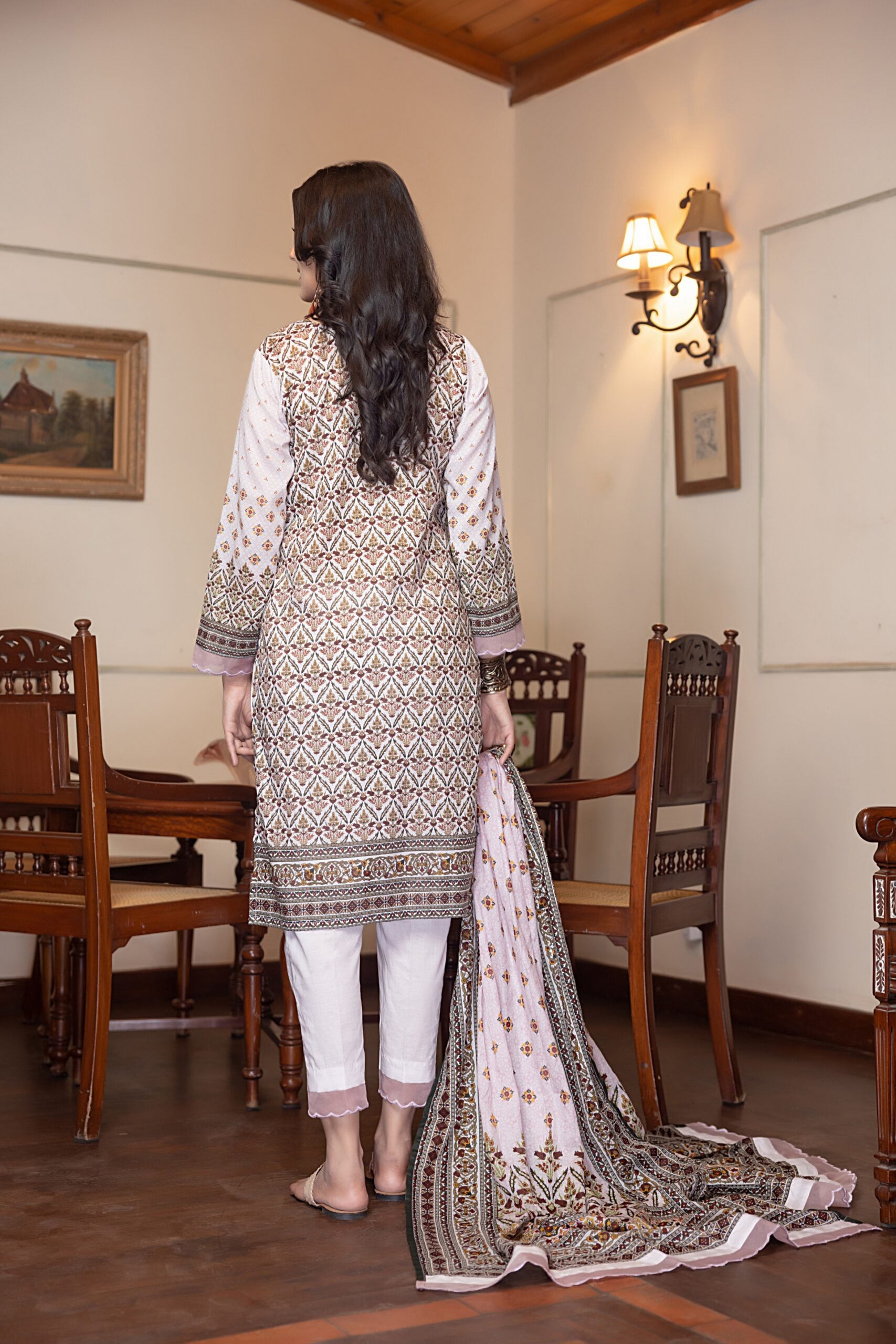 Regalia Salina Sensational Lawn`24 D#11