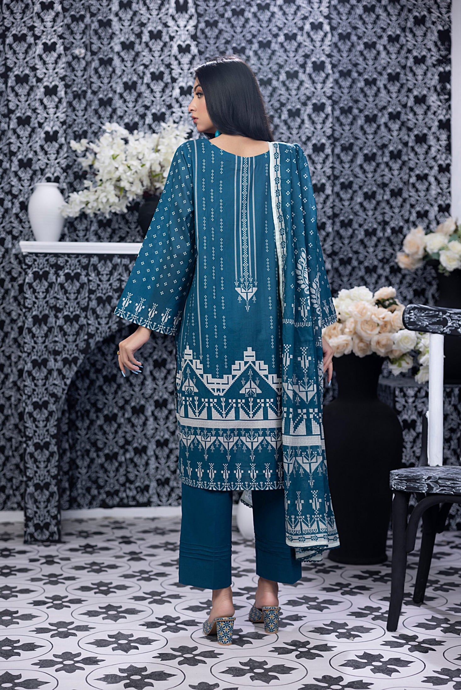 Regalia Salina Lawn`24 (Vol-3) D#11