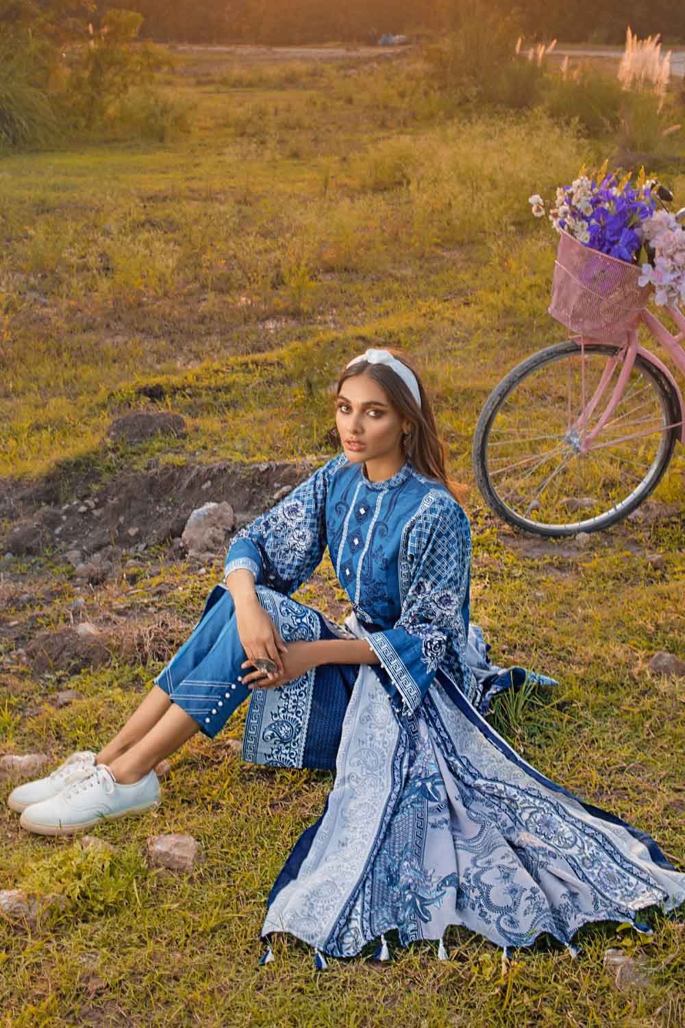 Gul Ahmed Winter Collection`21 AP # 12077