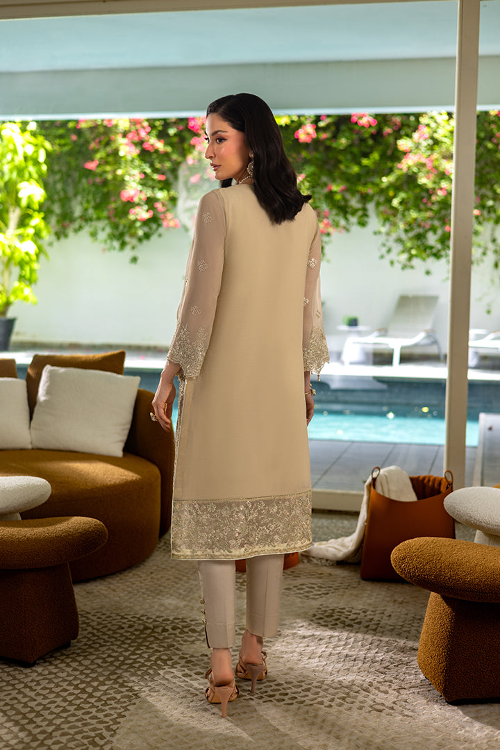 Manahil Lakhani L/Chiffon`25 (Lumee)