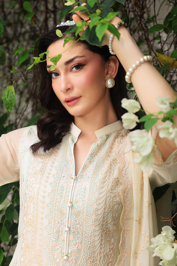 Manahil Lakhani L/Chiffon`25 (Ivory)