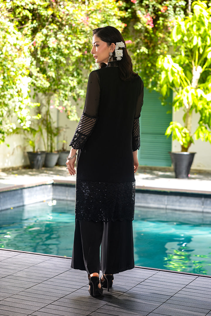 Manahil Lakhani L/Chiffon`25 (Nyra)