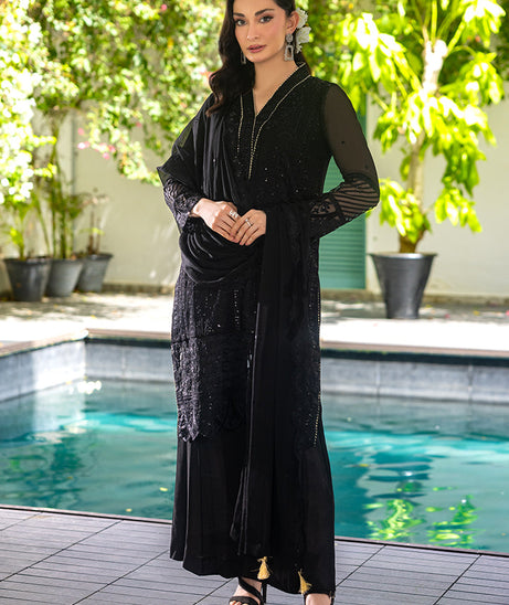 Manahil Lakhani L/Chiffon`25 (Nyra)