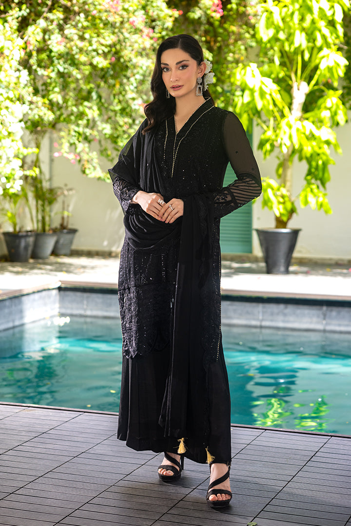 Manahil Lakhani L/Chiffon`25 (Nyra)