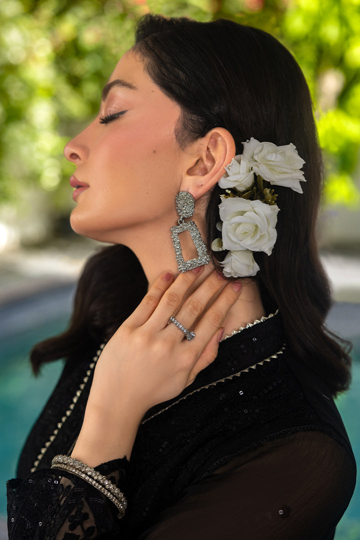 Manahil Lakhani L/Chiffon`25 (Nyra)