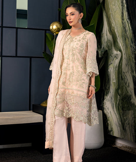 Manahil Lakhani L/Chiffon`25 (Blushe)