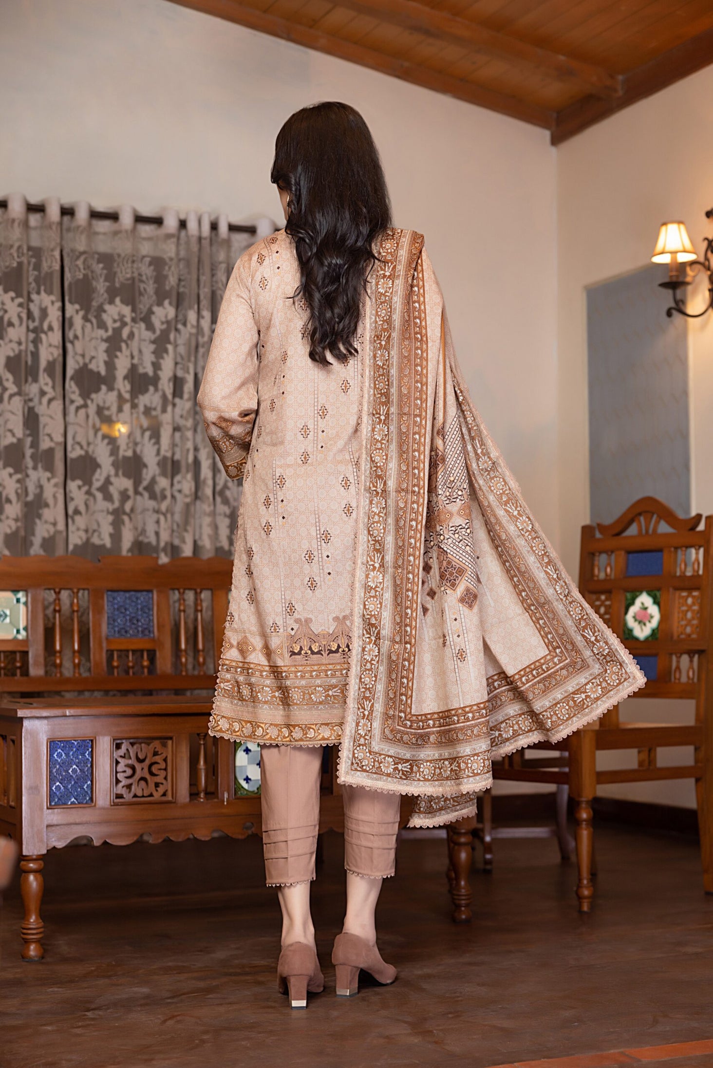 Regalia Salina Sensational Lawn`24 D#12
