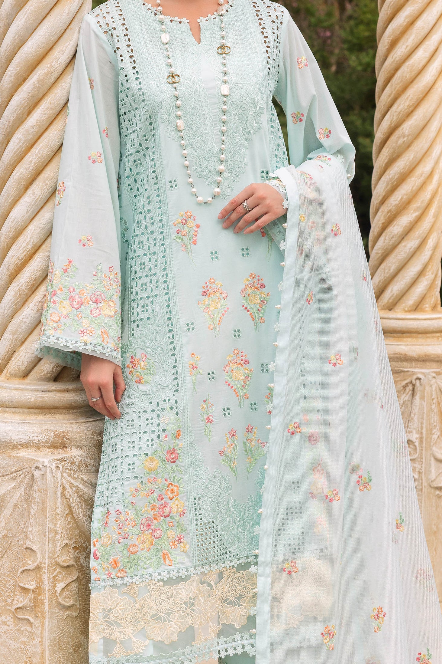 Muscari Luxury Emb Lawn`26 MLEC#08