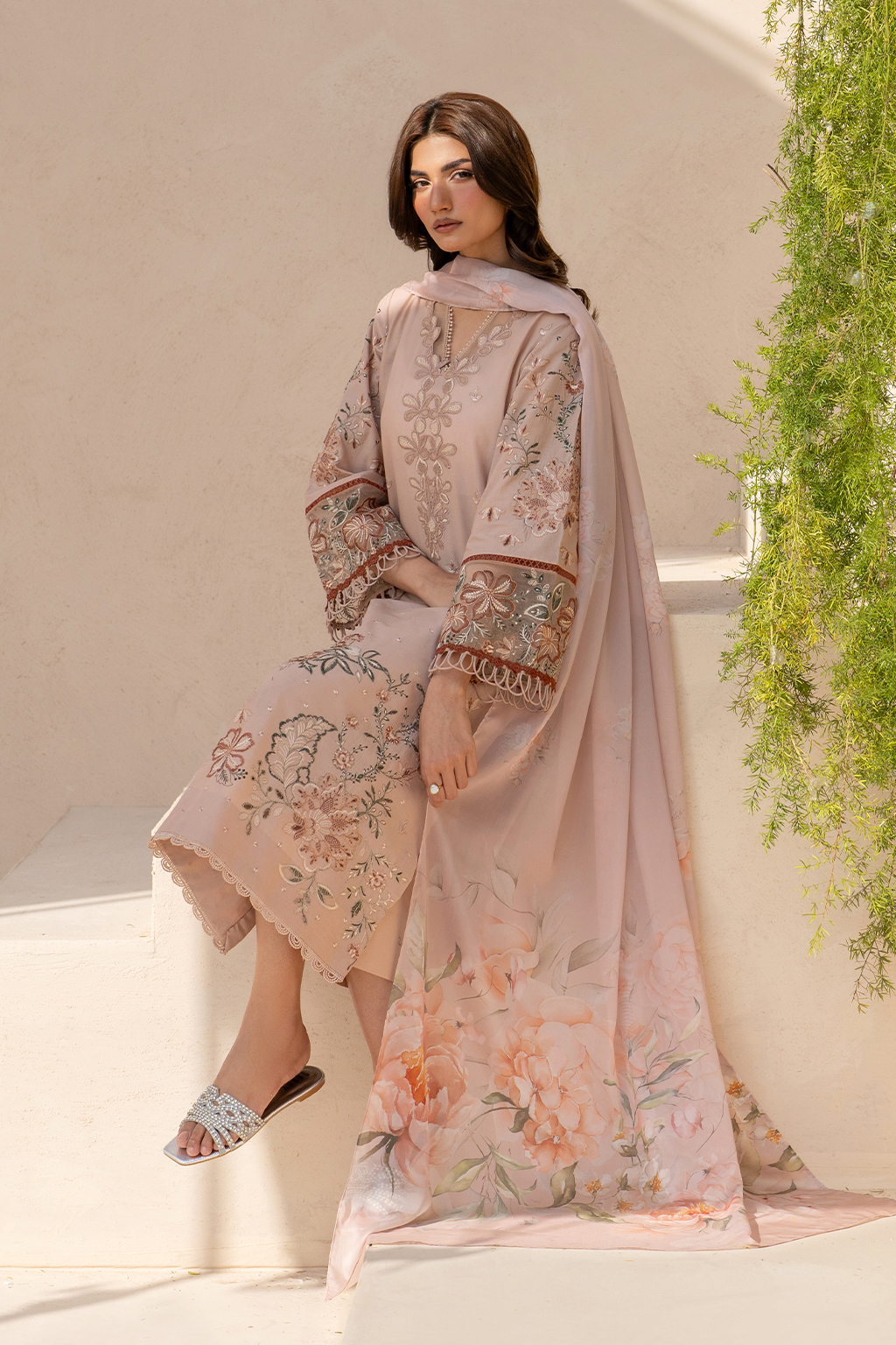 Iznik Festive Lawn Eid Edit'25 D#02