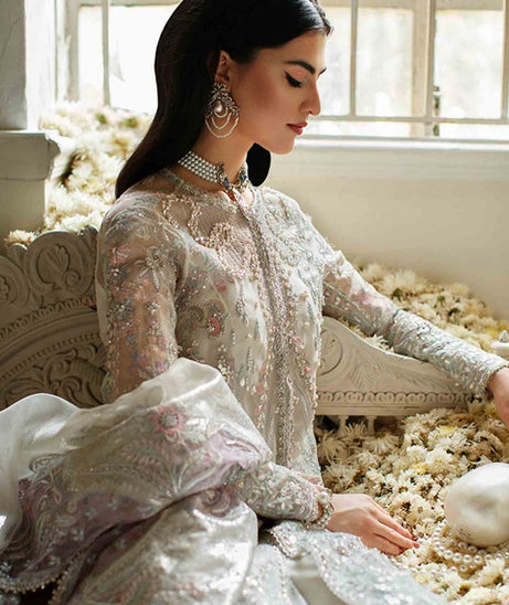 Suffuse Freeshia Festive Collection'22 OPAL