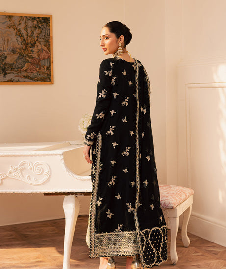 Emaan Adeel Suave Luxury Formals`25 (SVARA)