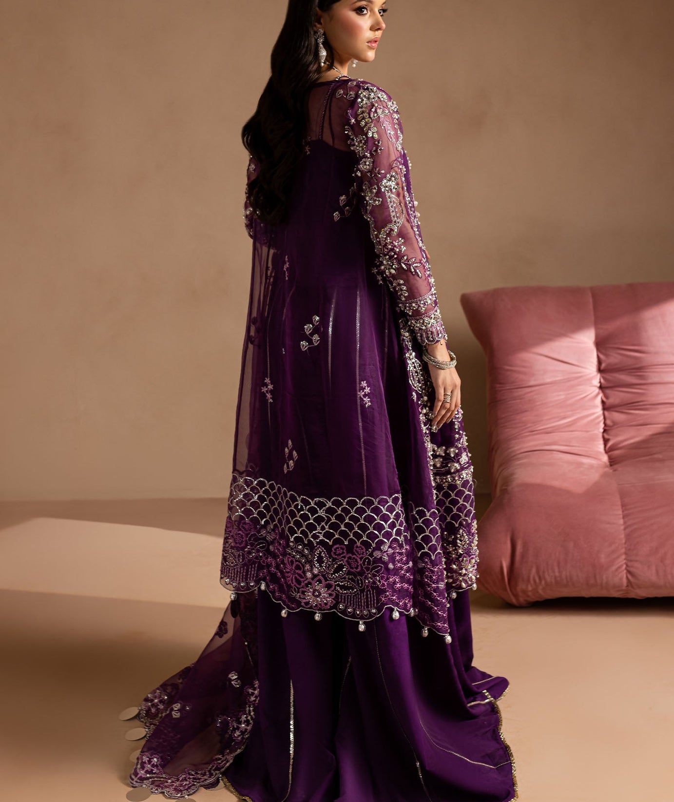 Maria Osama Khan Lamhay`24 (Sheesham)