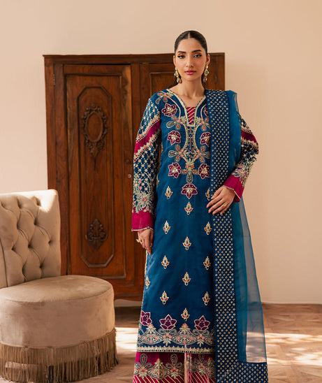 Emaan Adeel Suave Luxury Formals`25 (AVOIR)