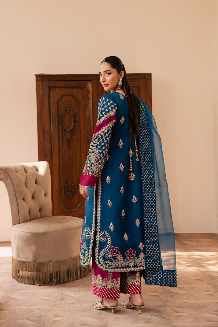 Emaan Adeel Suave Luxury Formals`25 (AVOIR)