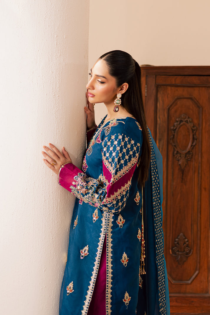 Emaan Adeel Suave Luxury Formals`25 (AVOIR)