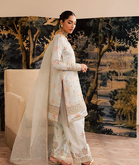 Emaan Adeel Suave Luxury Formals`25 (ELAIN)