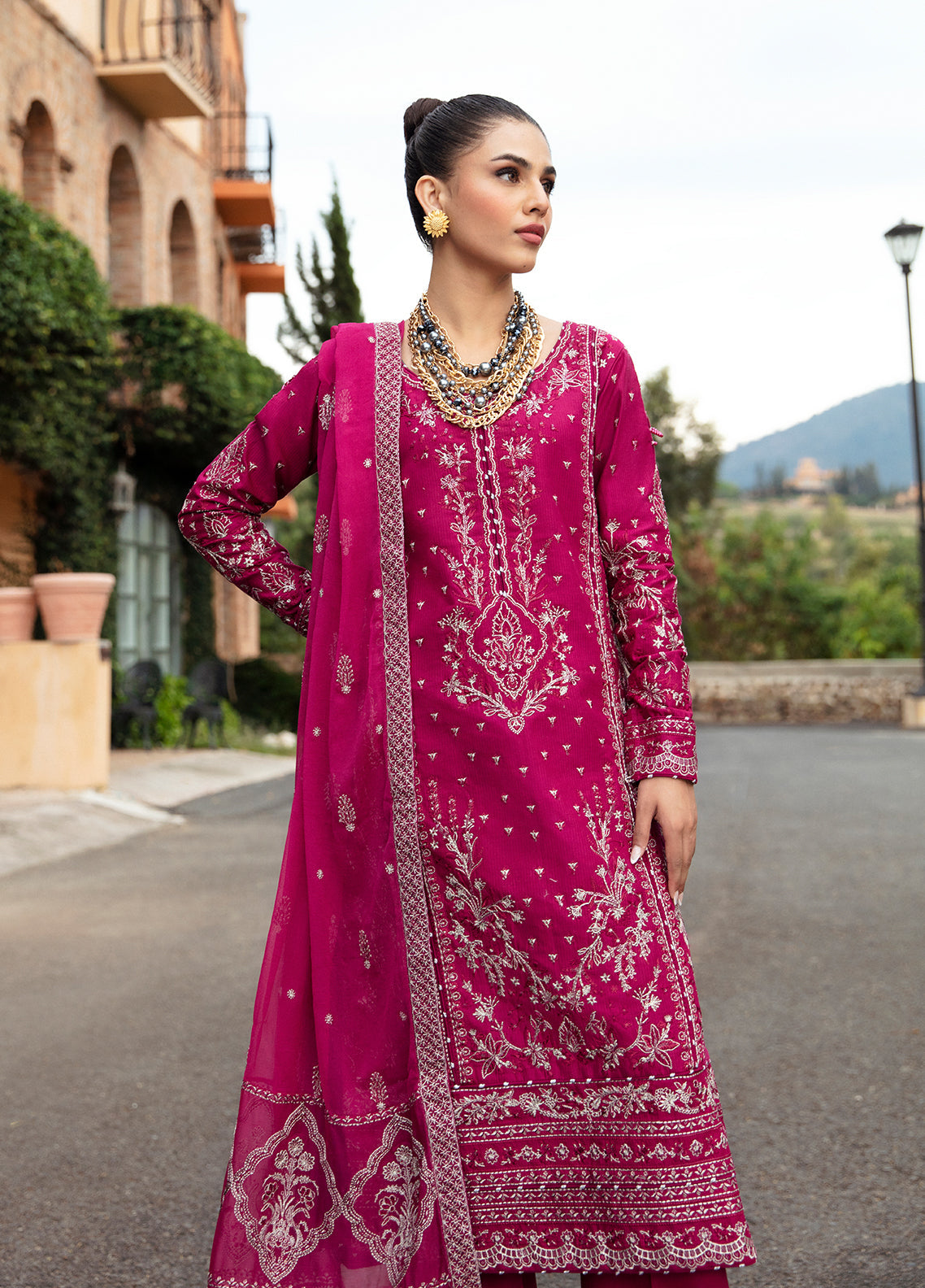 Gulaal Luxury Lawn`24 D#2