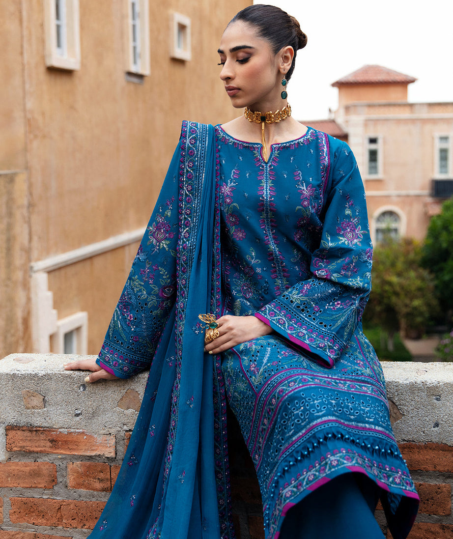 Gulaal Luxury Lawn`24 D#4