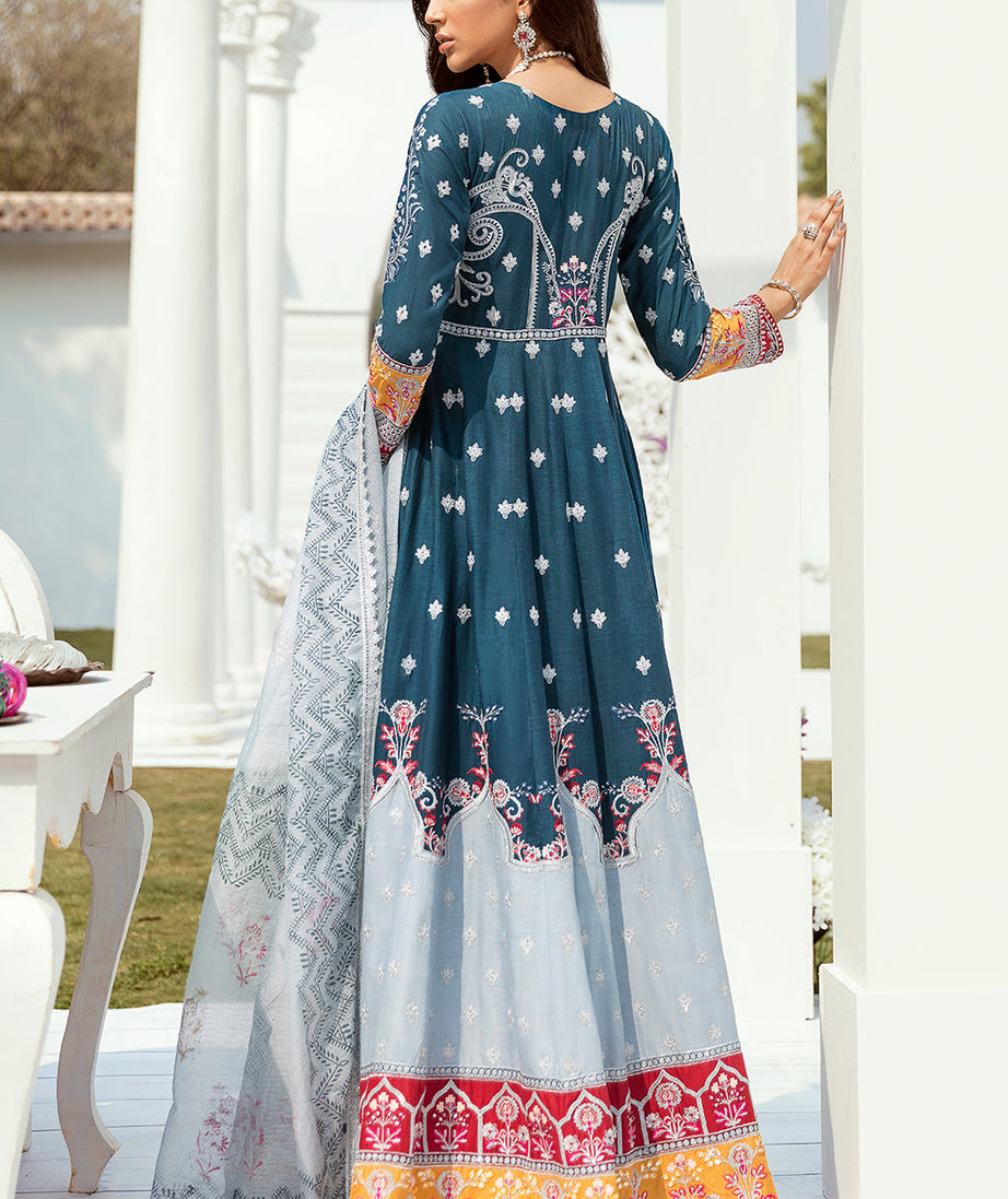 Emaan Adeel Vogue F/Lawn`21 D#02