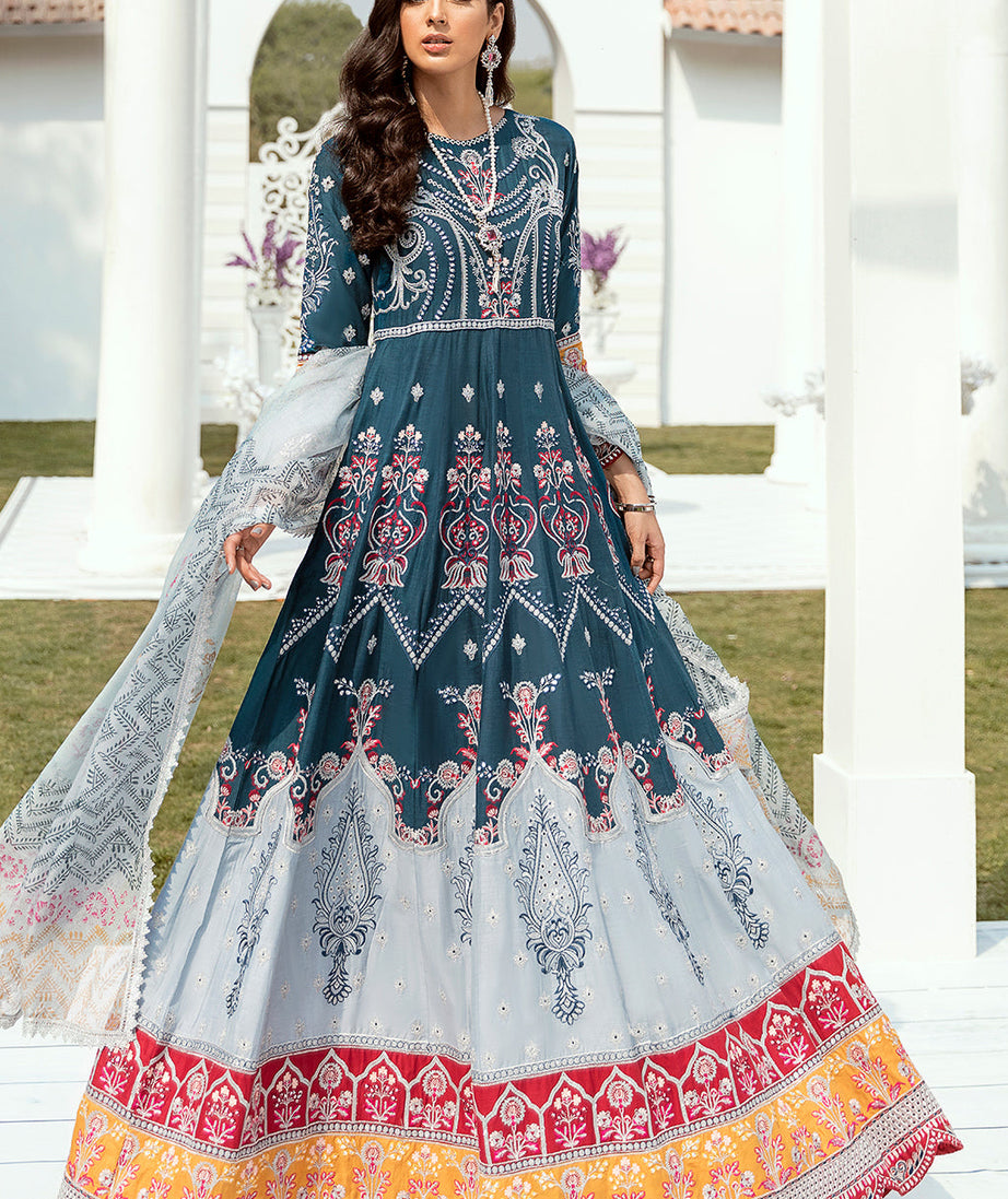 Emaan Adeel Vogue F/Lawn`21 D#02