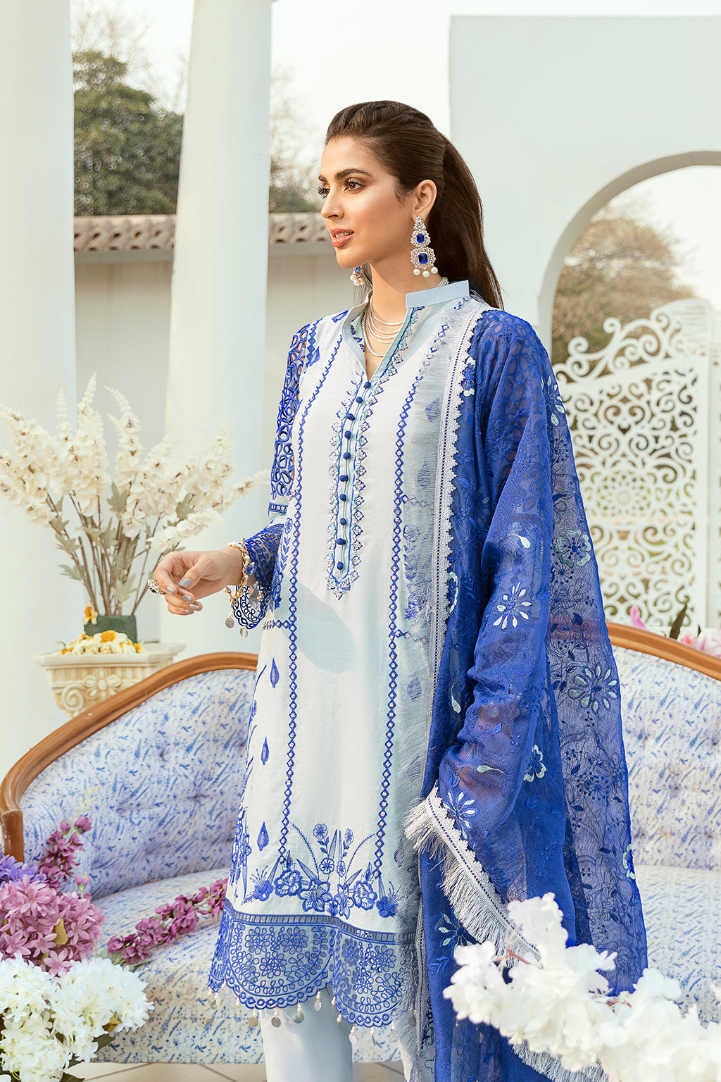 Emaan Adeel Vogue F/Lawn`21 D#09