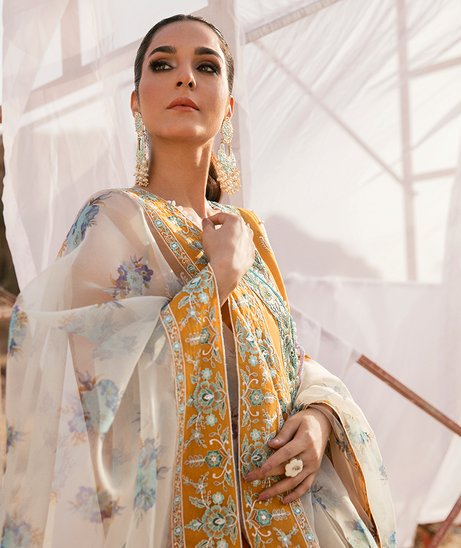 Pariwash By Maria Osama Khan`22 D#9 QAMAR