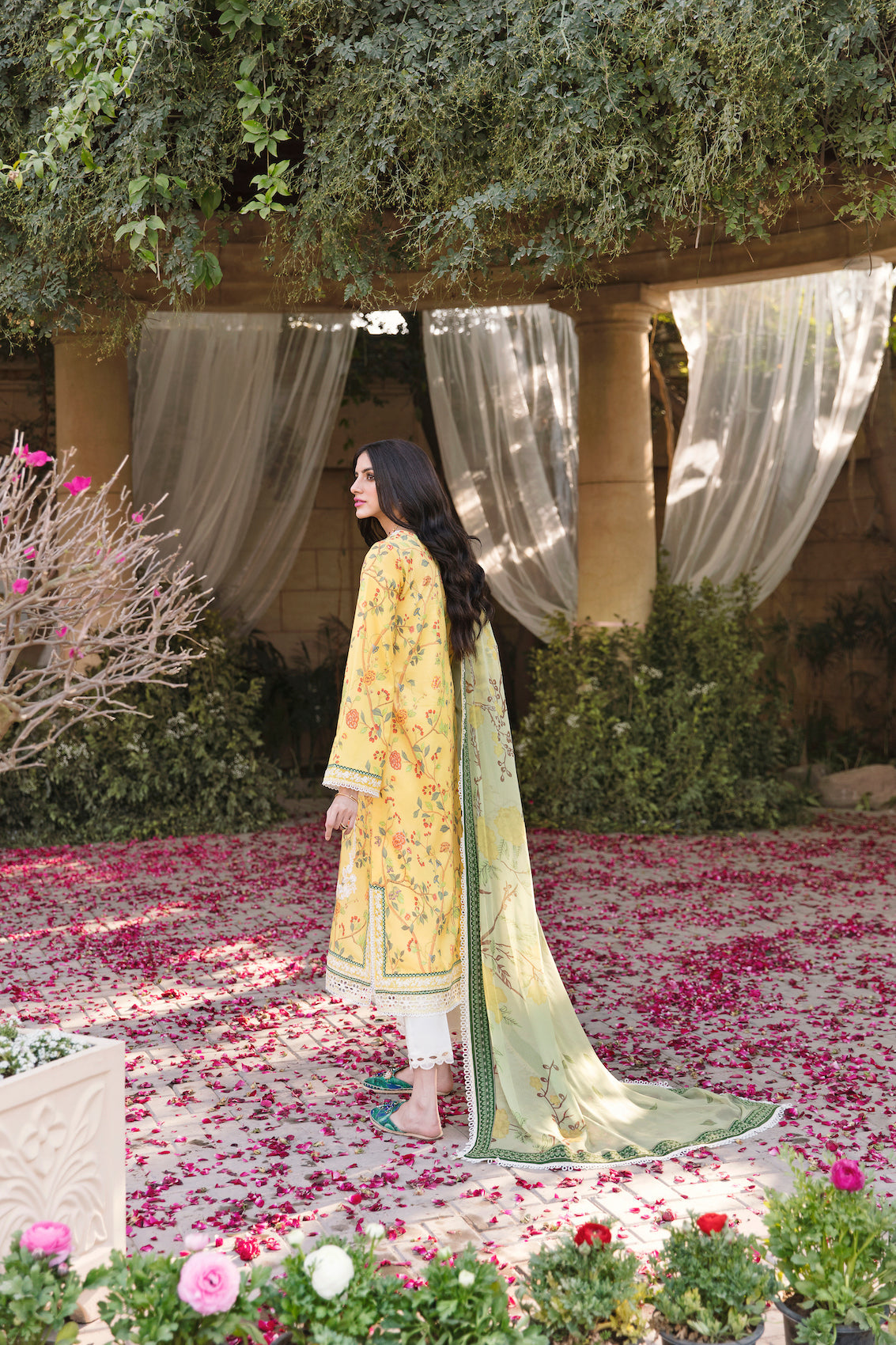 Sable Vogue Luxury Lawn`23 D#10 (Aileen)