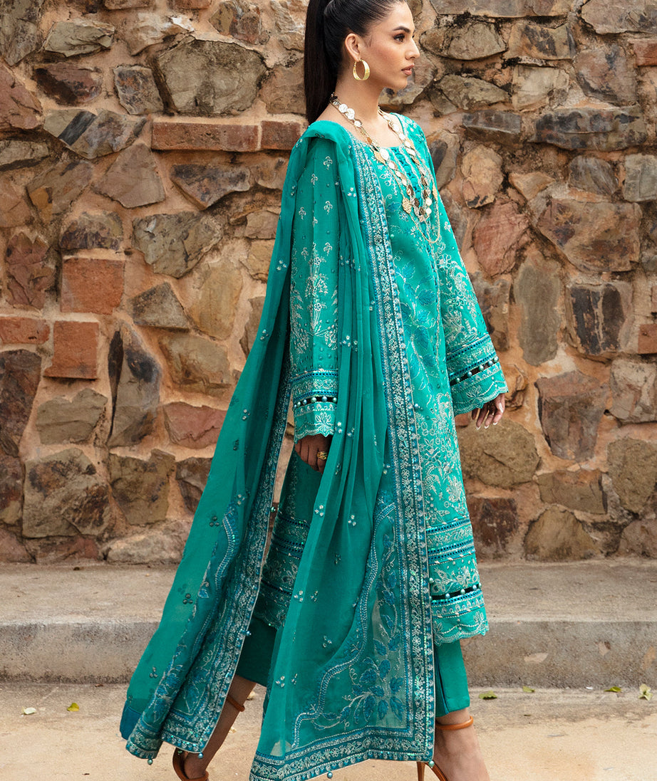 Gulaal Luxury Lawn`24 D#8