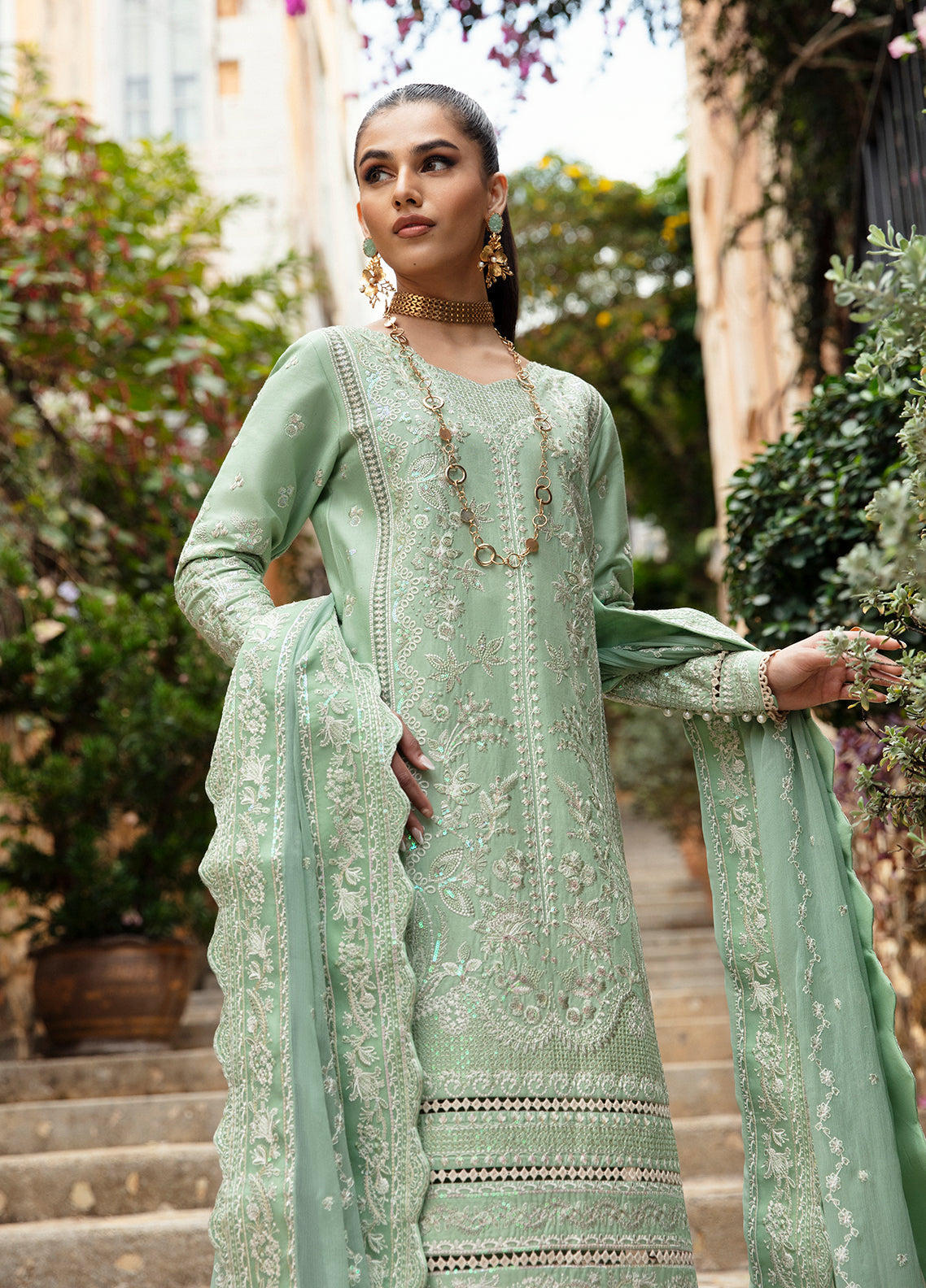 Gulaal Luxury Lawn`24 D#5