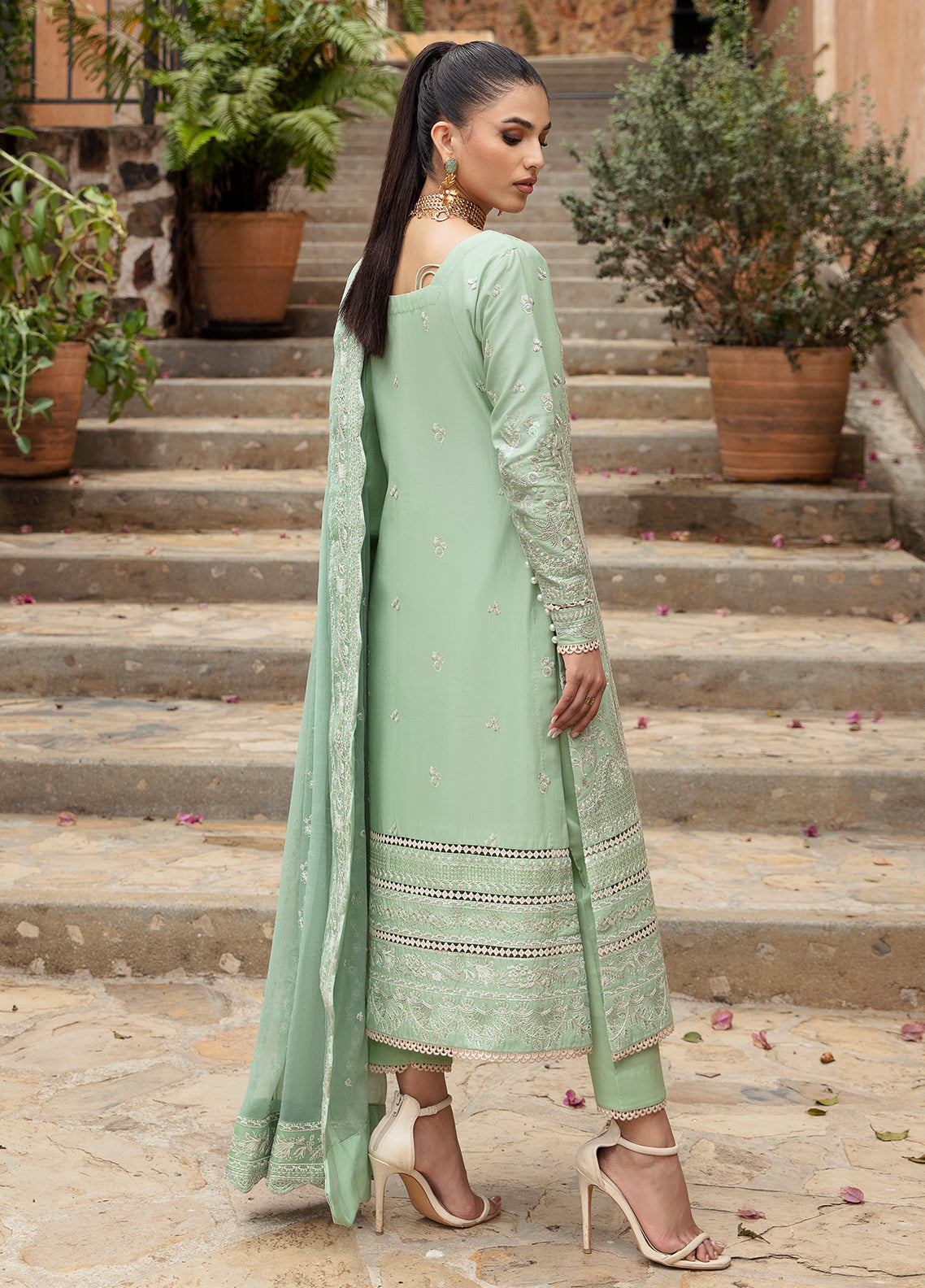 Gulaal Luxury Lawn`24 D#5