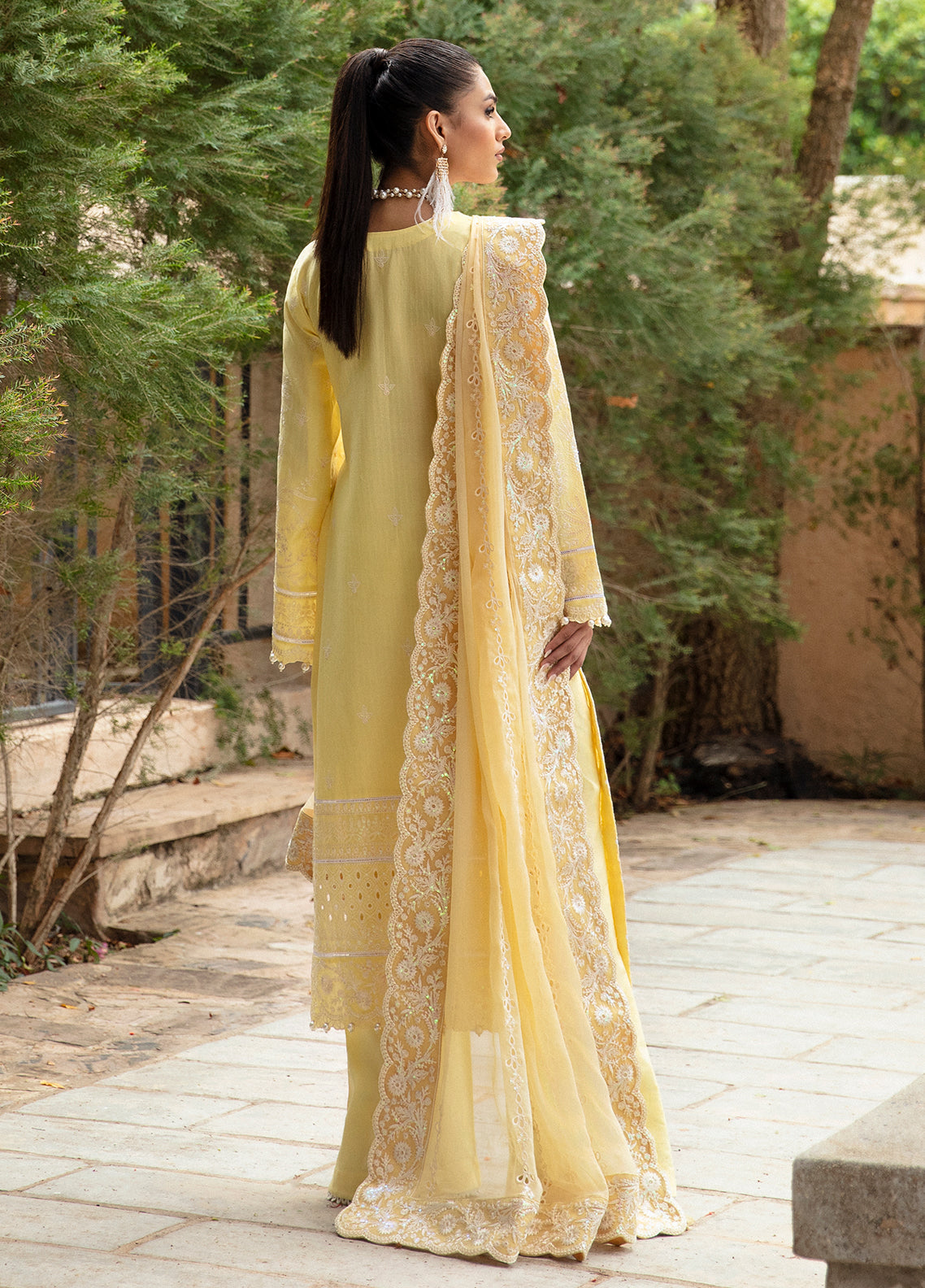 Gulaal Luxury Lawn`24 D#1