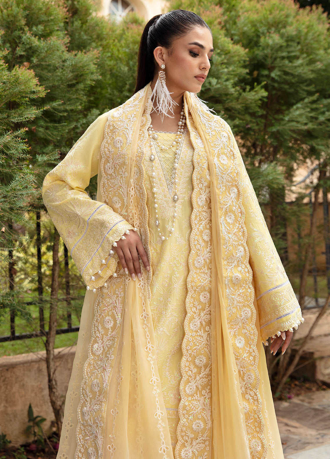 Gulaal Luxury Lawn`24 D#1