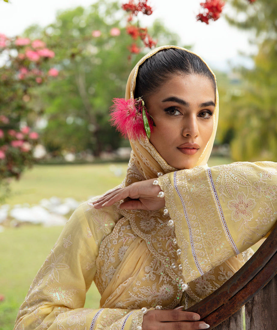 Gulaal Luxury Lawn`24 D#1