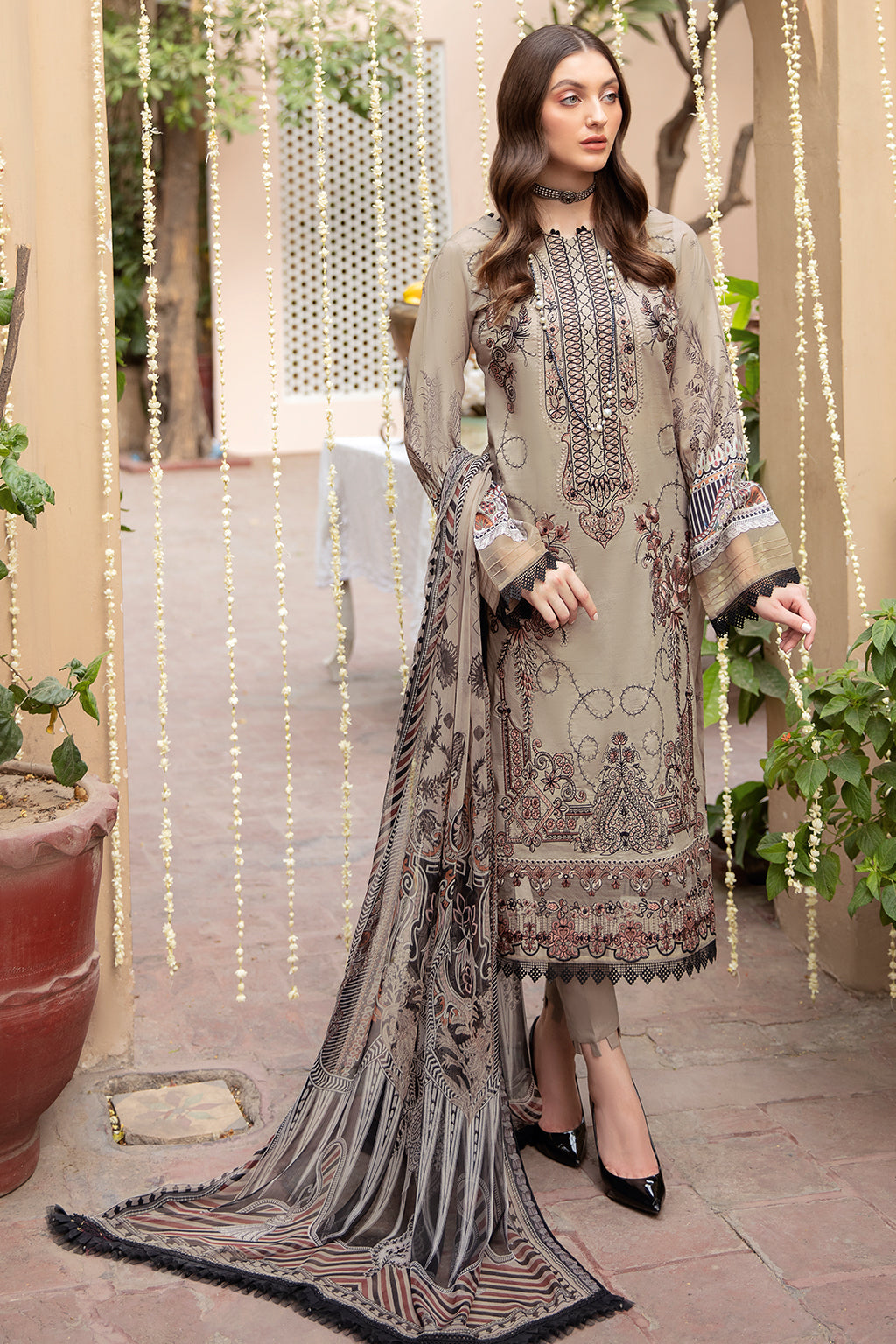 Ramsha Riwayat L/Lawn`22 Vol-4 D#405