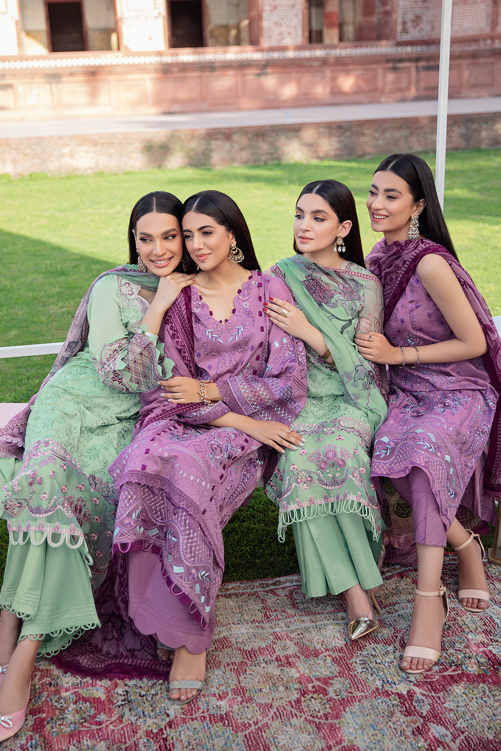 Ramsha Andaaz Luxury Lawn`22 (Vol-2) Z#208